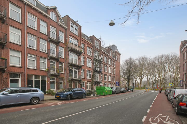 Photo 2 of Kostverlorenstraat 2-4