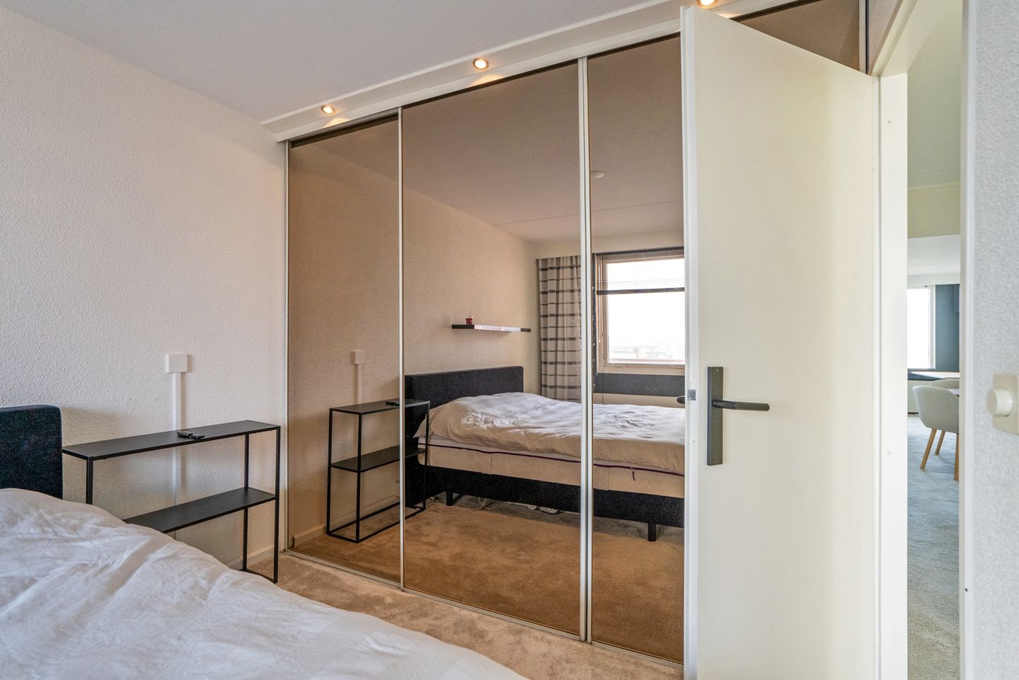 Photo 20 of Zeeruststraat 88