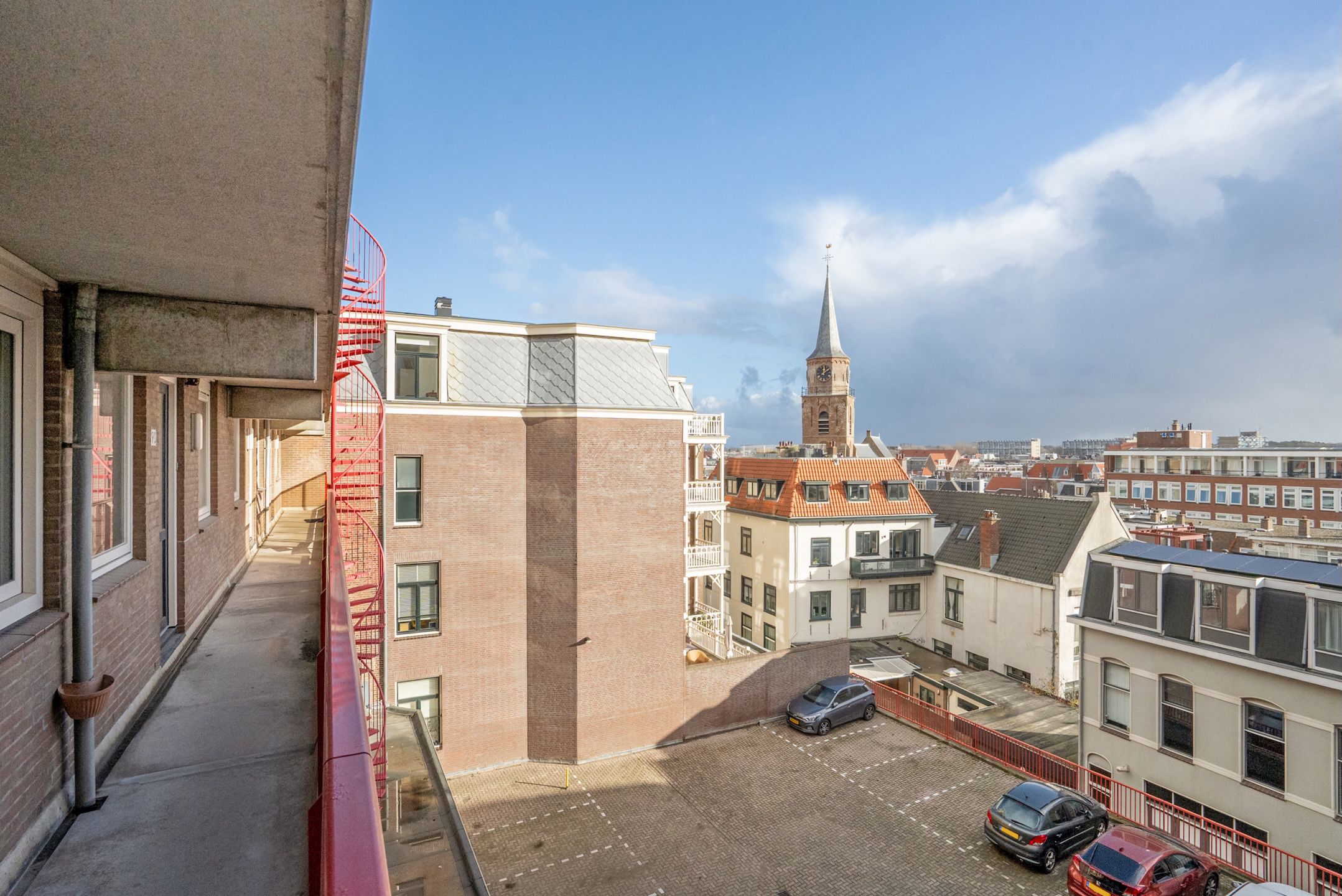 Photo 24 of Zeeruststraat 88