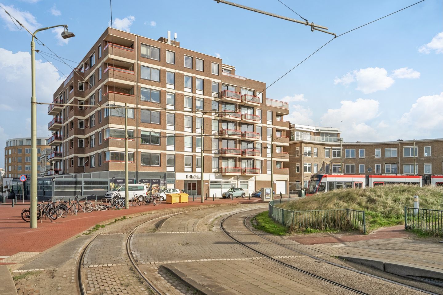 Photo 29 of Zeeruststraat 88