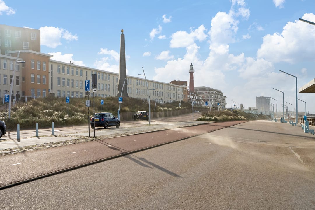 Photo 32 of Zeeruststraat 88