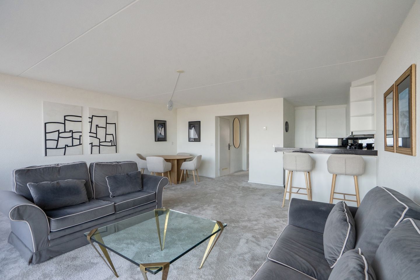 Photo 14 of Zeeruststraat 88