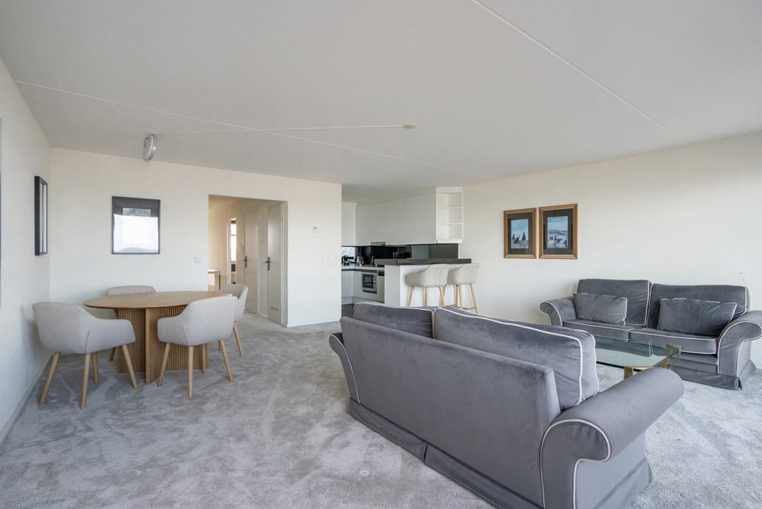 Photo 13 of Zeeruststraat 88