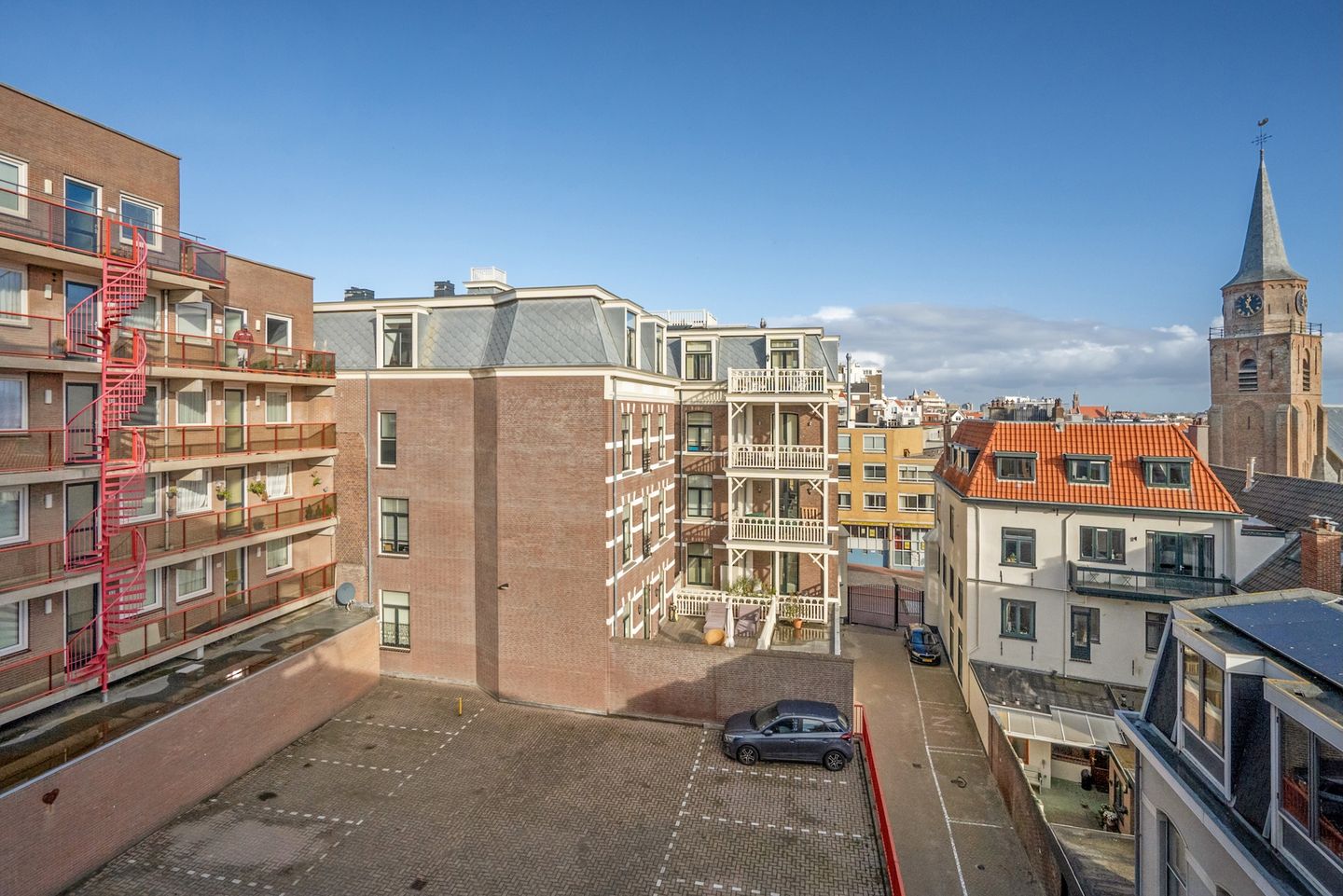 Photo 25 of Zeeruststraat 88