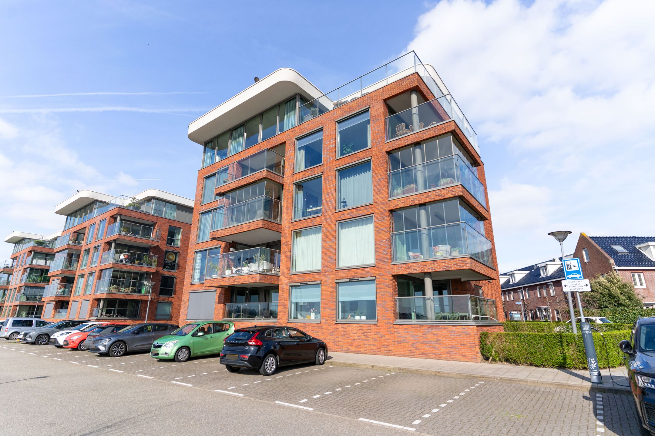 Photo 36 of Botter 3