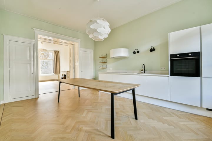 Photo 4 of Frans van Mierisstraat 96-2