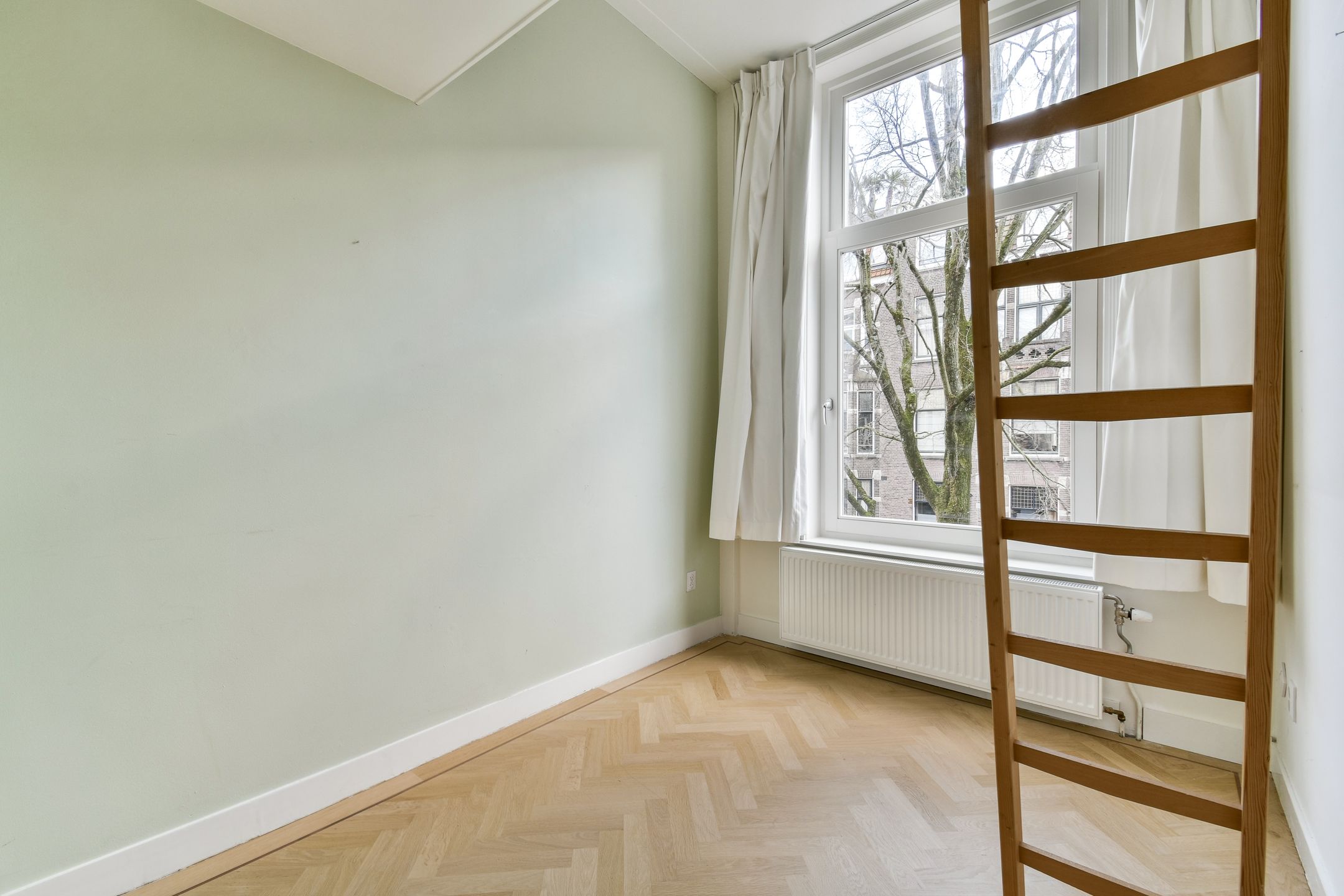 Photo 18 of Frans van Mierisstraat 96-2