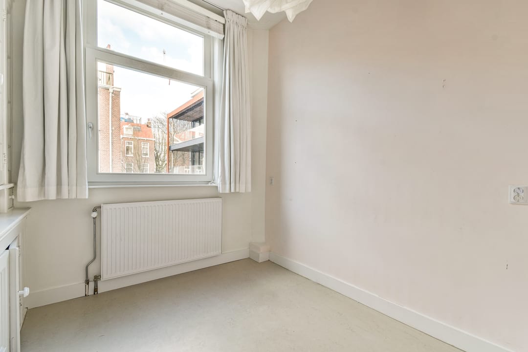 Photo 13 of Frans van Mierisstraat 96-2