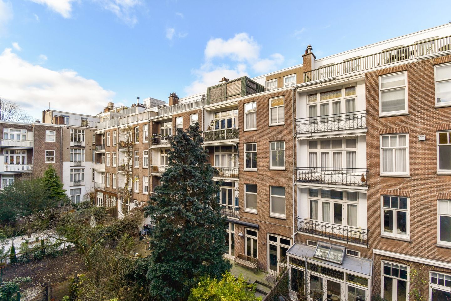 Photo 19 of Frans van Mierisstraat 96-2
