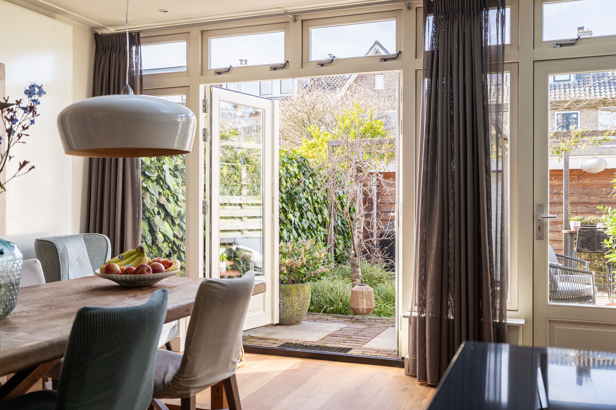 Photo 3 of Theemsstraat 11