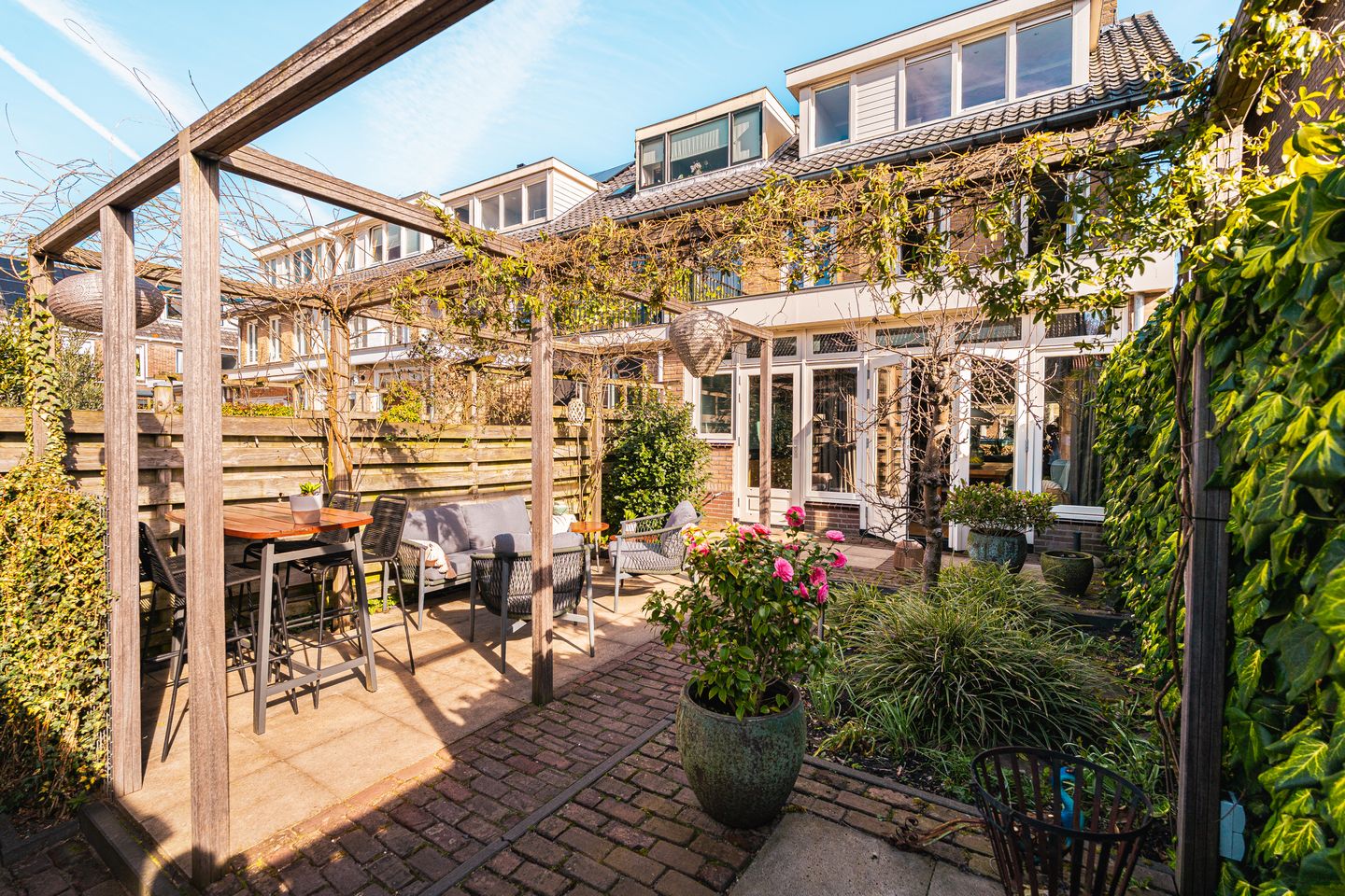 Photo 4 of Theemsstraat 11