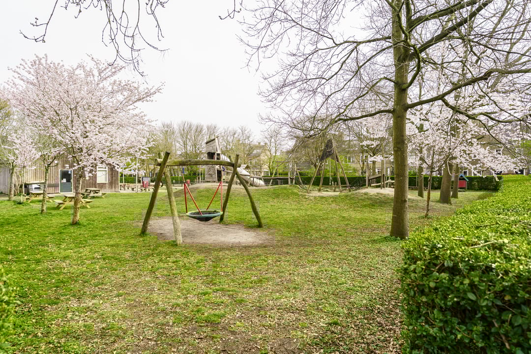 Photo 38 of Theemsstraat 11