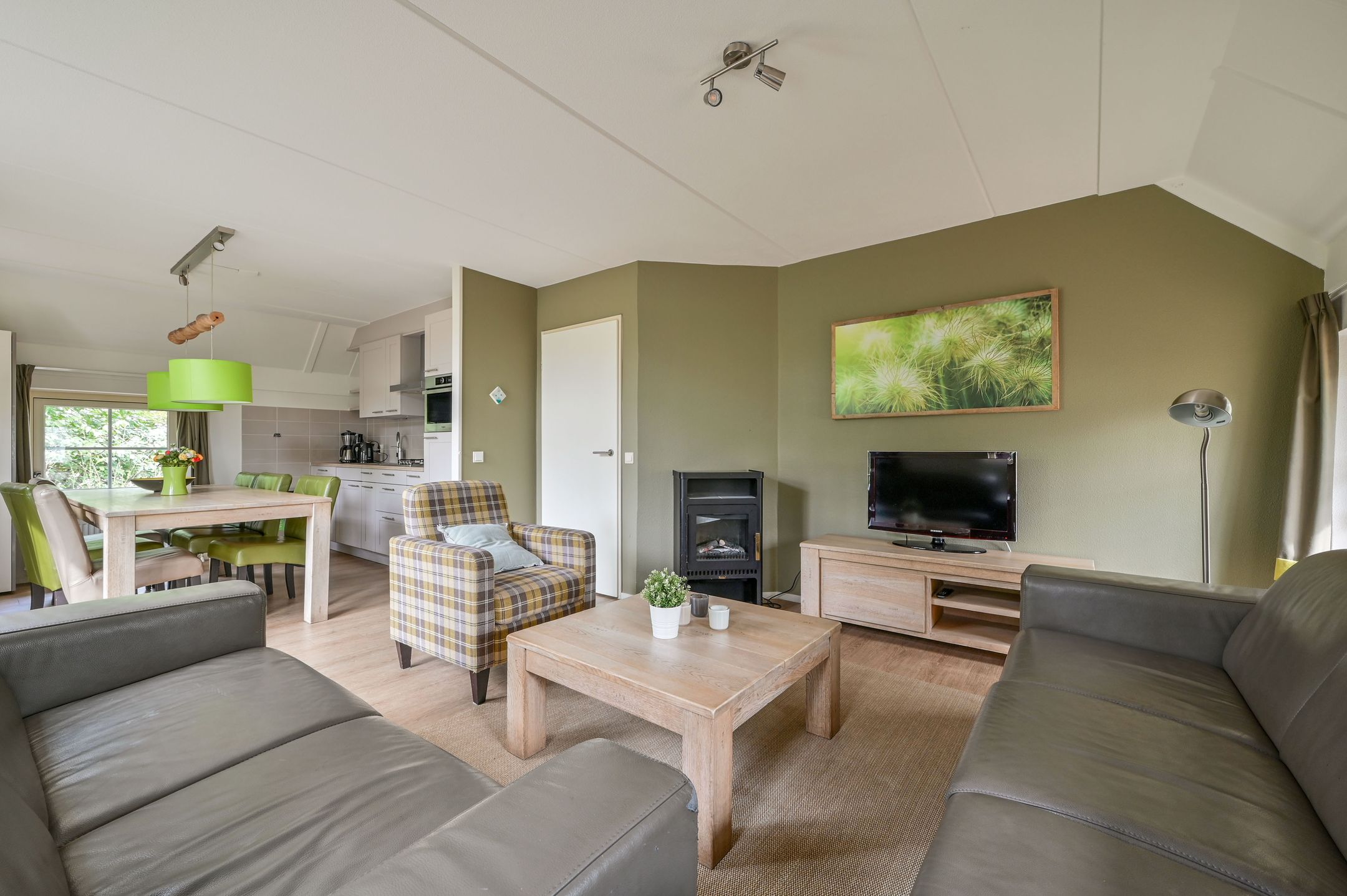 Foto 6 van Buinerweg 8-242