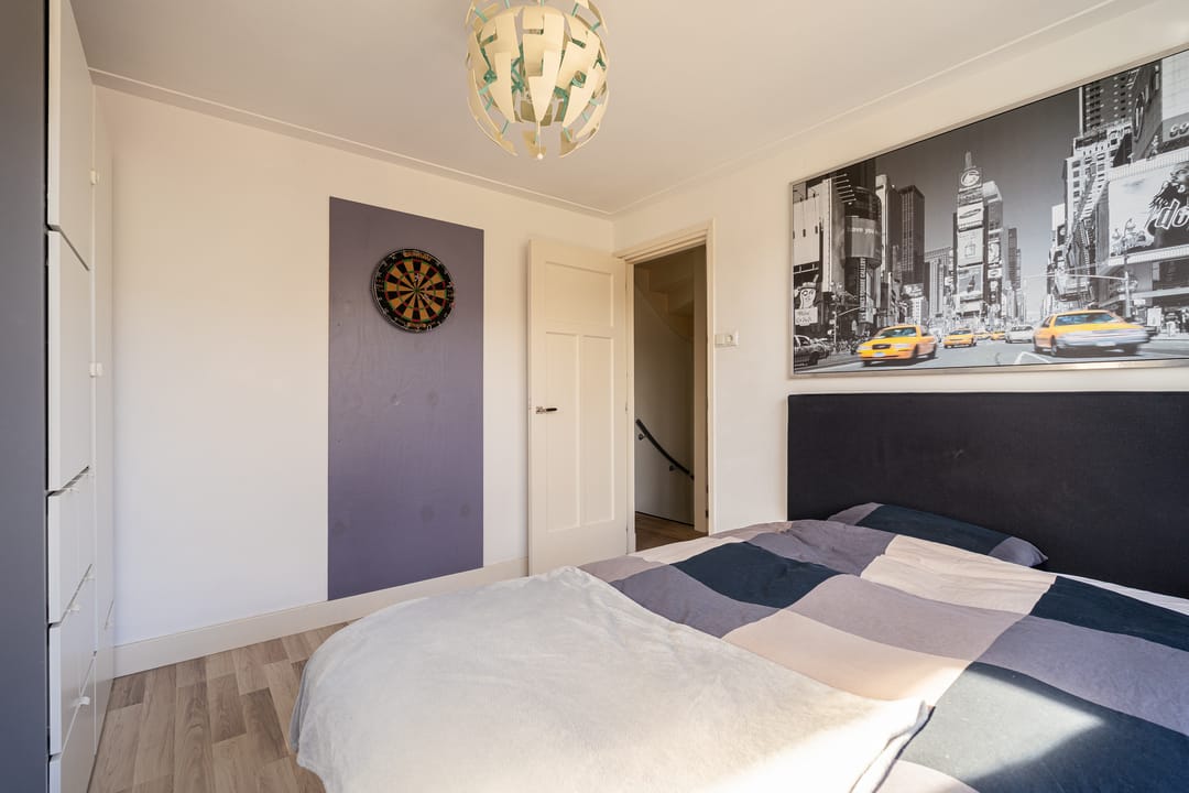 Photo 26 of Theemsstraat 11