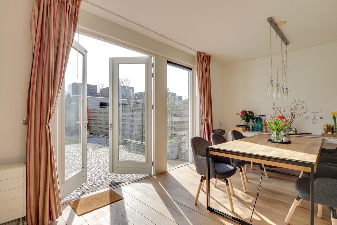 Spacious Waterfront Townhouse with Five Bedrooms in Terwijde-Oost — 12