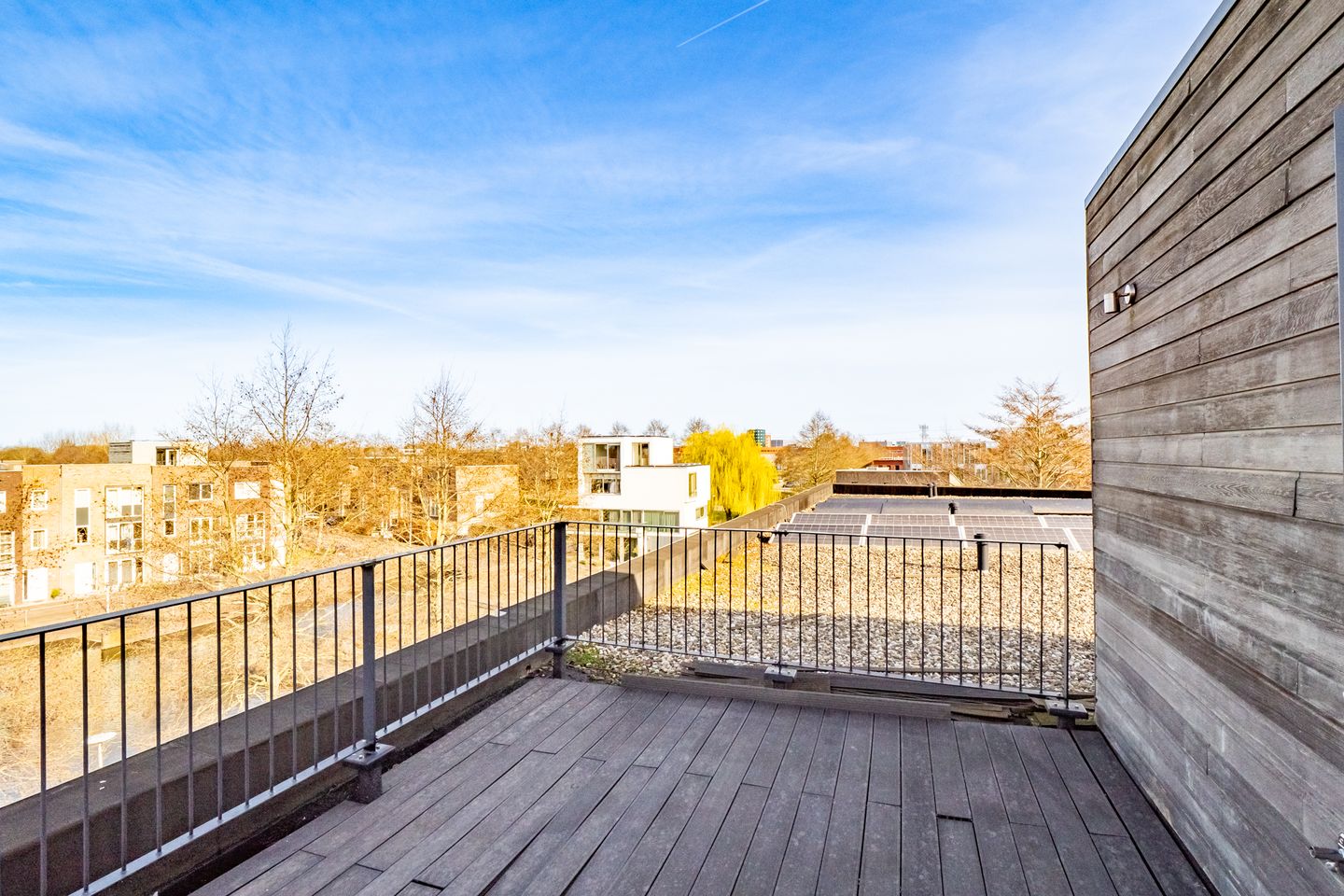 Spacious Waterfront Townhouse with Five Bedrooms in Terwijde-Oost — 48
