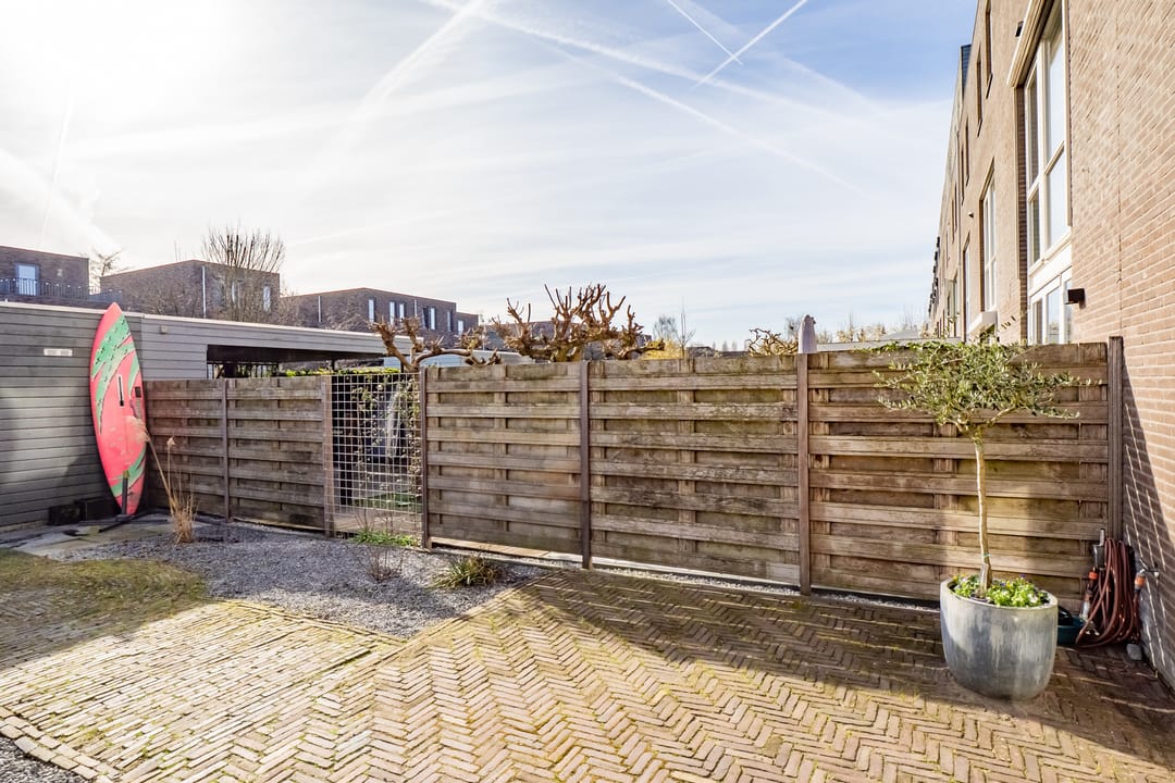 Spacious Waterfront Townhouse with Five Bedrooms in Terwijde-Oost — 51