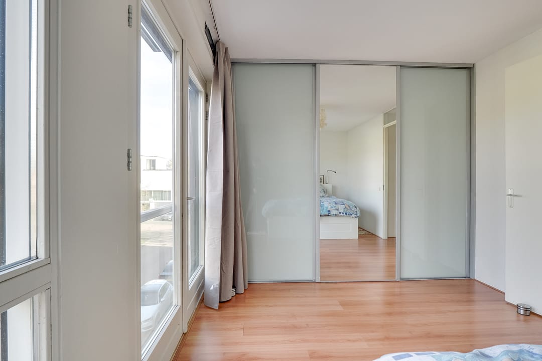 Spacious Waterfront Townhouse with Five Bedrooms in Terwijde-Oost — 27