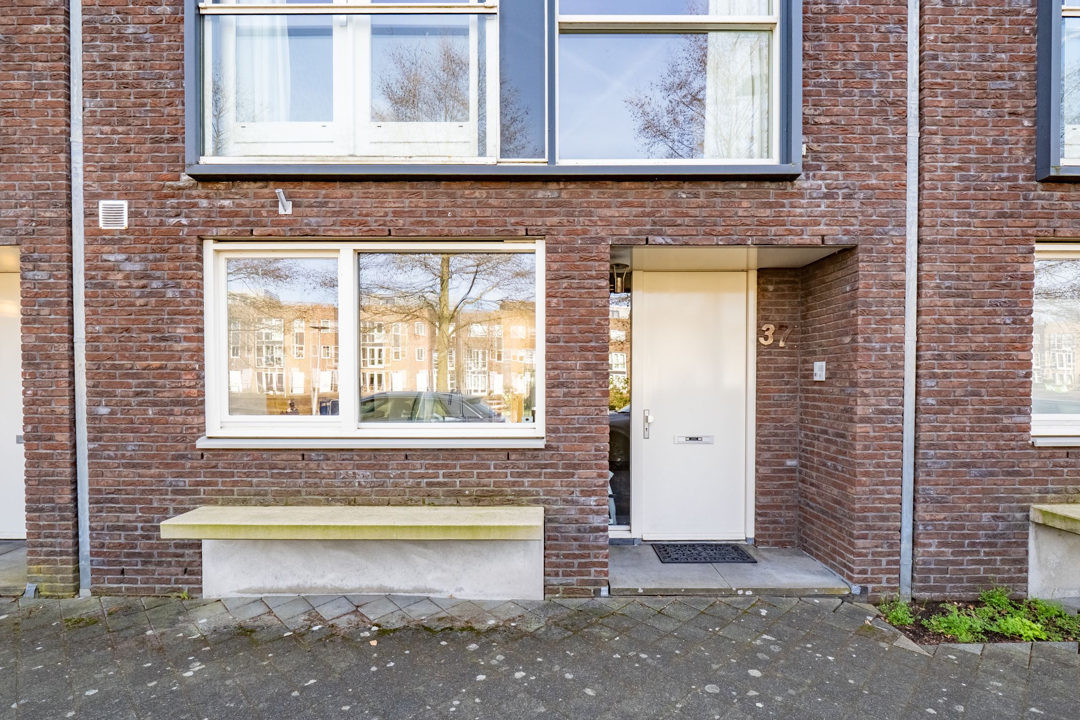 Spacious Waterfront Townhouse with Five Bedrooms in Terwijde-Oost — 55