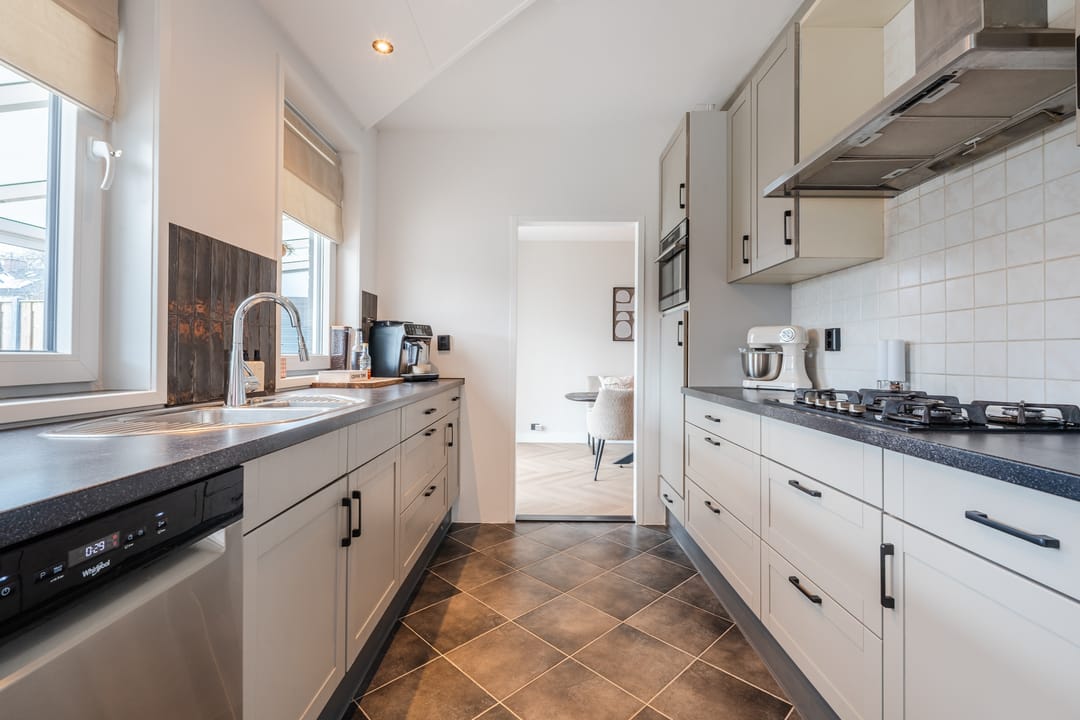 Spacious Semi-Detached Home with 4 Bedrooms, Garage and Energy Label B — 17