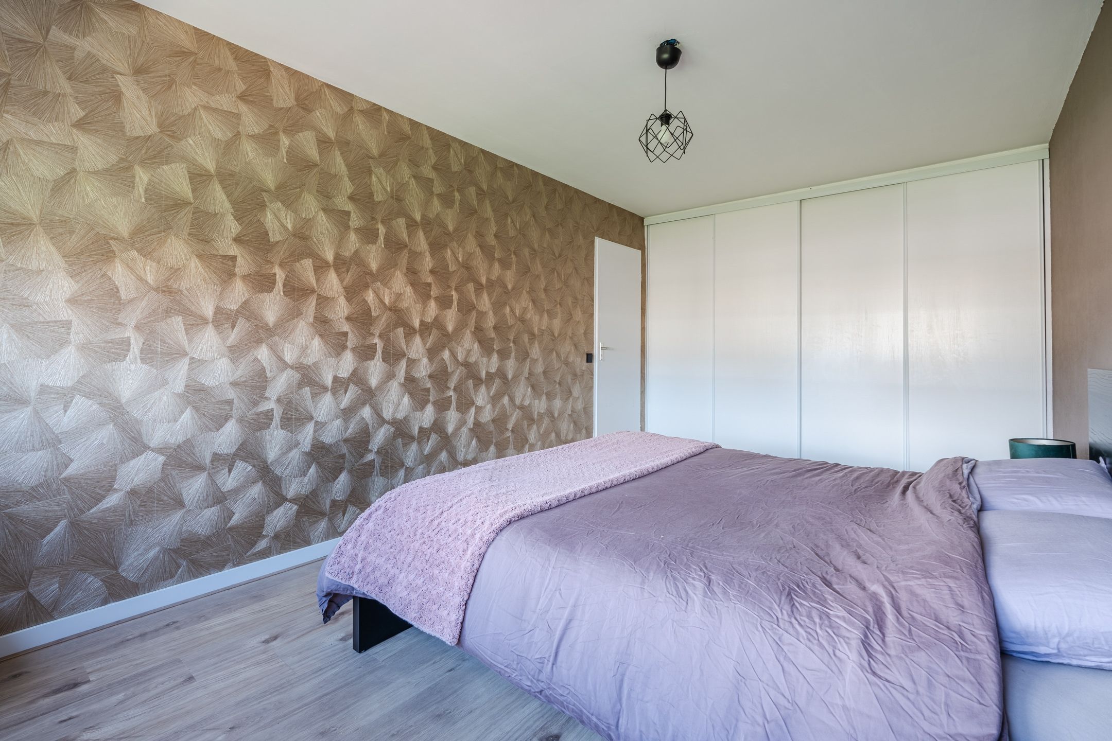 Spacious Semi-Detached Home with 4 Bedrooms, Garage and Energy Label B — 24
