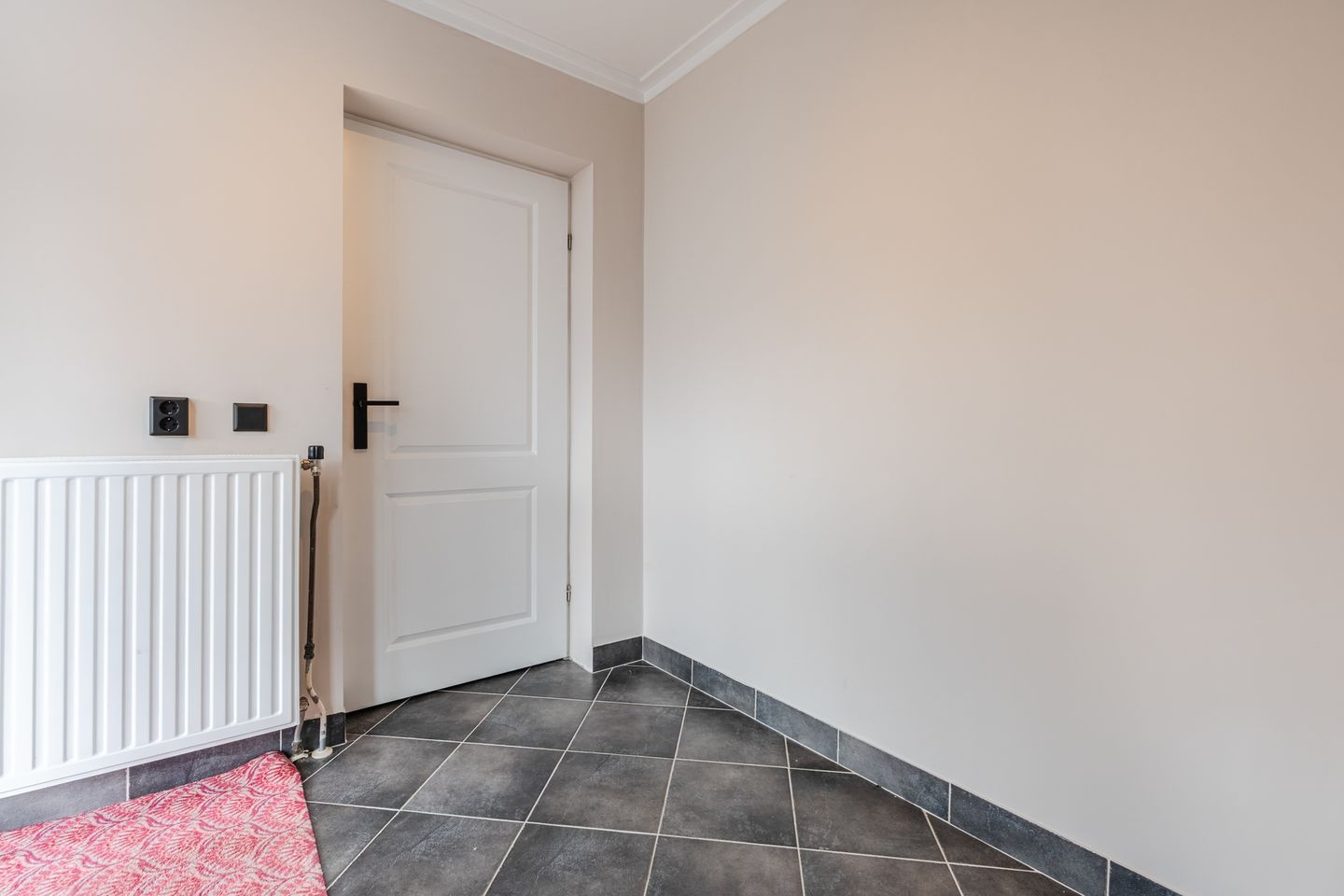 Spacious Semi-Detached Home with 4 Bedrooms, Garage and Energy Label B — 20