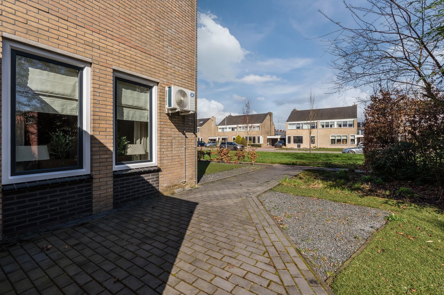 Spacious Semi-Detached Home with 4 Bedrooms, Garage and Energy Label B — 55