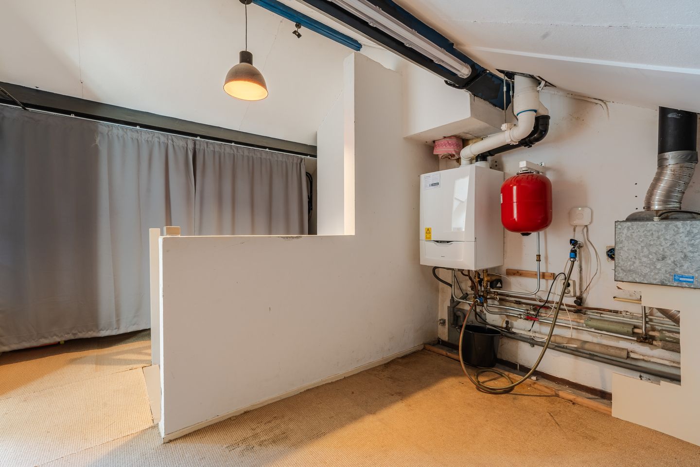 Spacious Semi-Detached Home with 4 Bedrooms, Garage and Energy Label B — 44