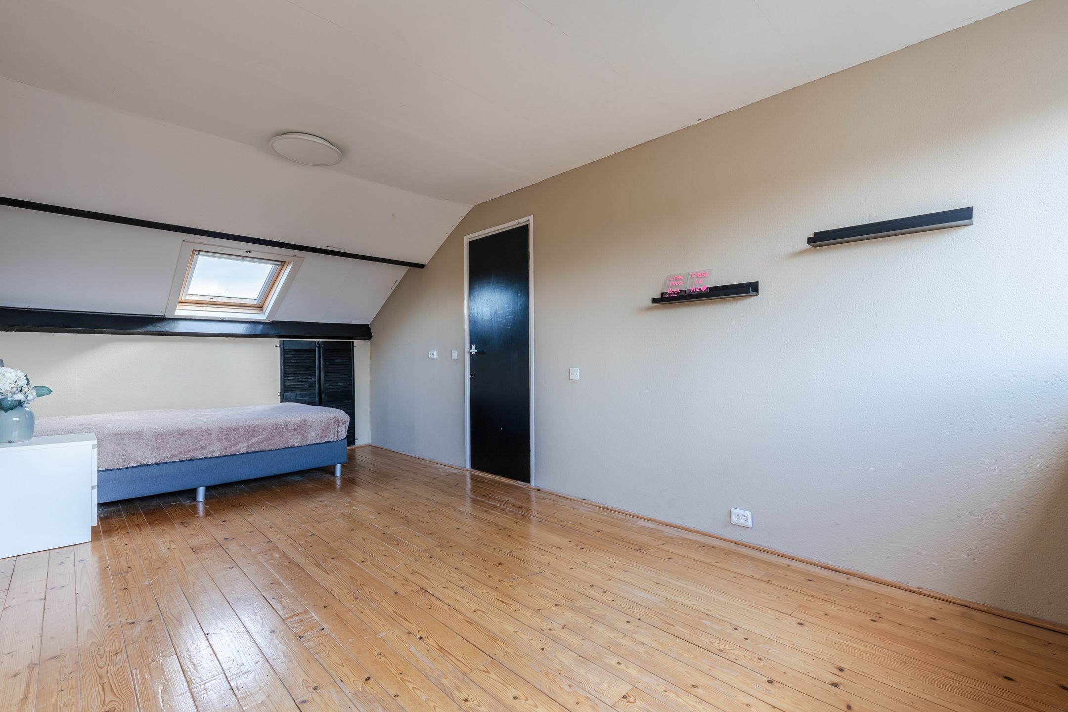 Spacious Semi-Detached Home with 4 Bedrooms, Garage and Energy Label B — 39