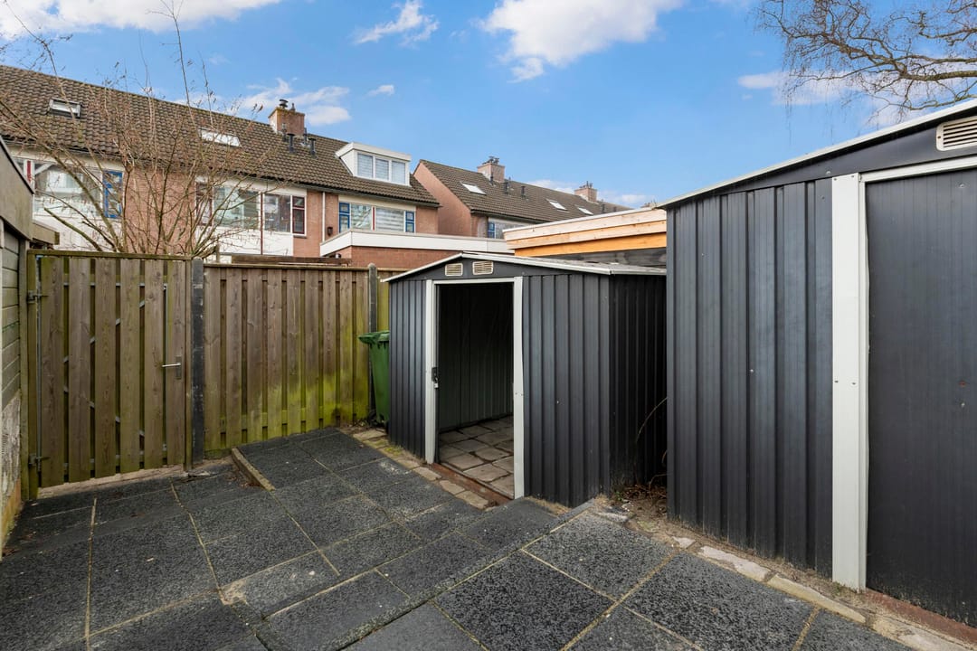 Renovated Apartment with City Garden in Vreewijk — 13