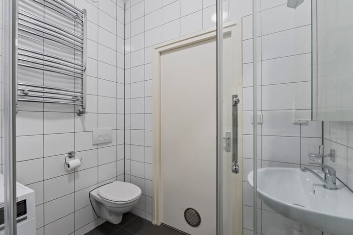 Studio te koop: Dordtsestraatweg 673B, Rotterdam