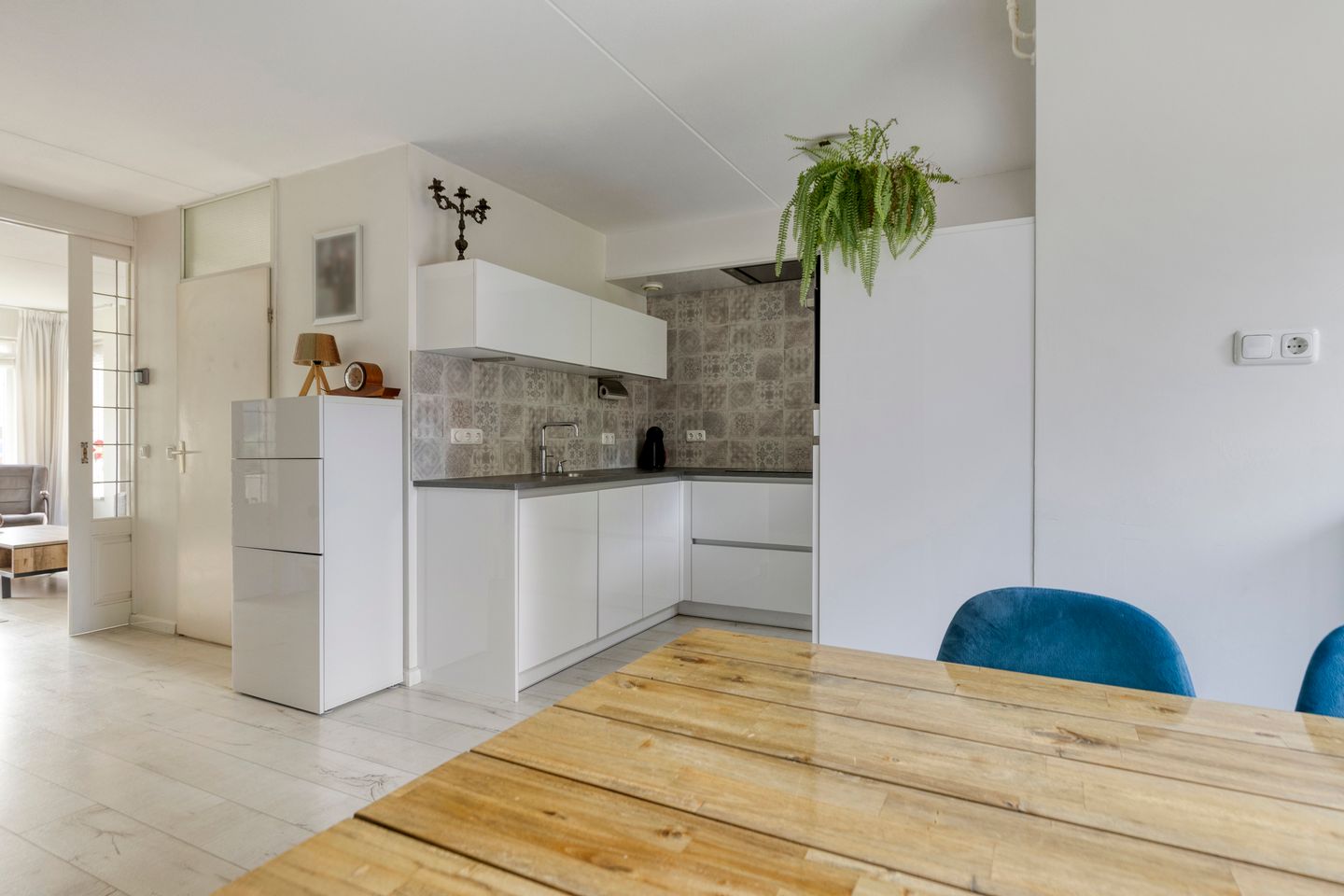 Extended Semi-Detached Family Home with Garage and Sunny Garden — 14
