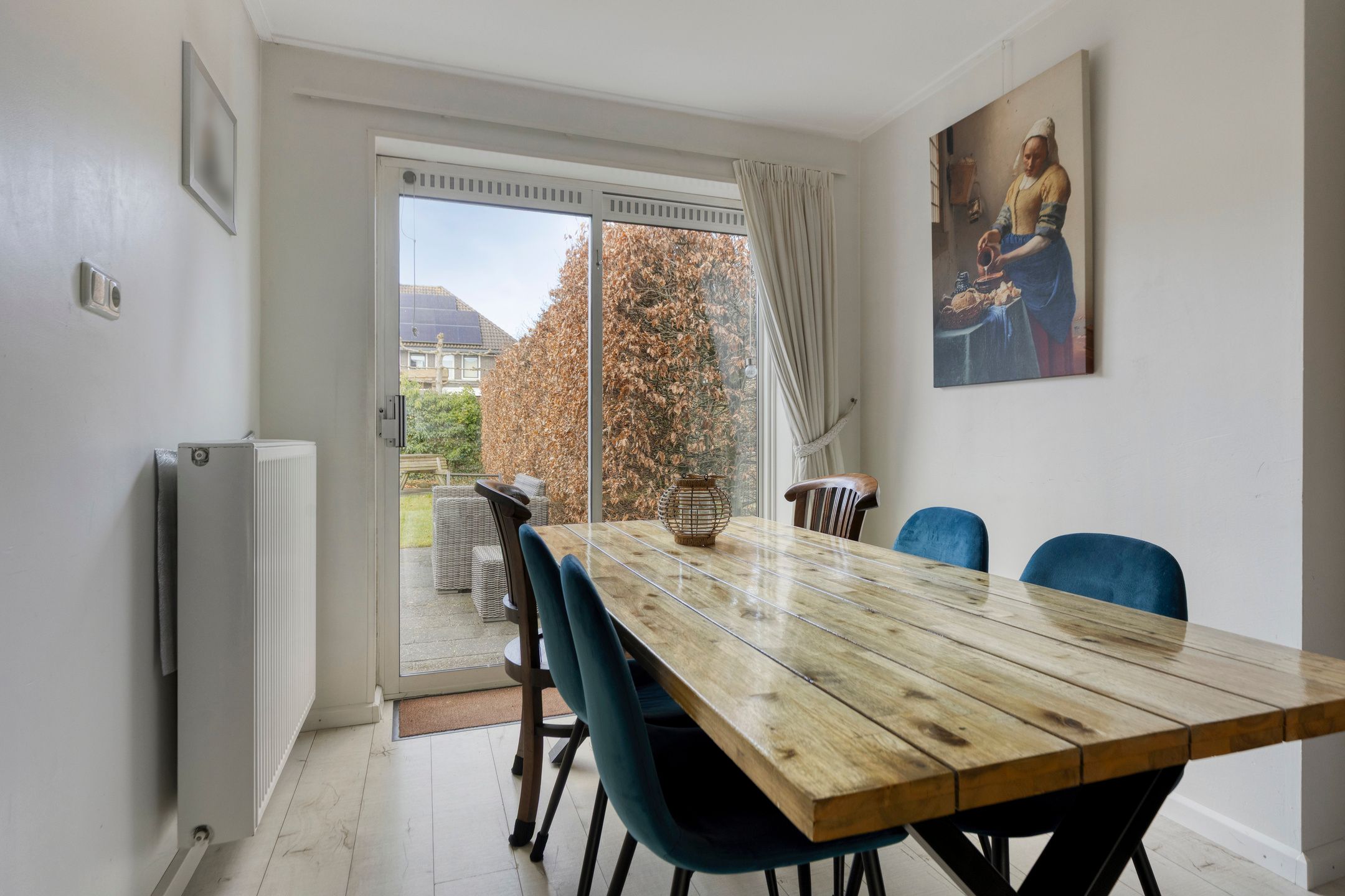 Extended Semi-Detached Family Home with Garage and Sunny Garden — 12