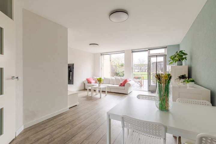 Foto 2 van Weegbree 79