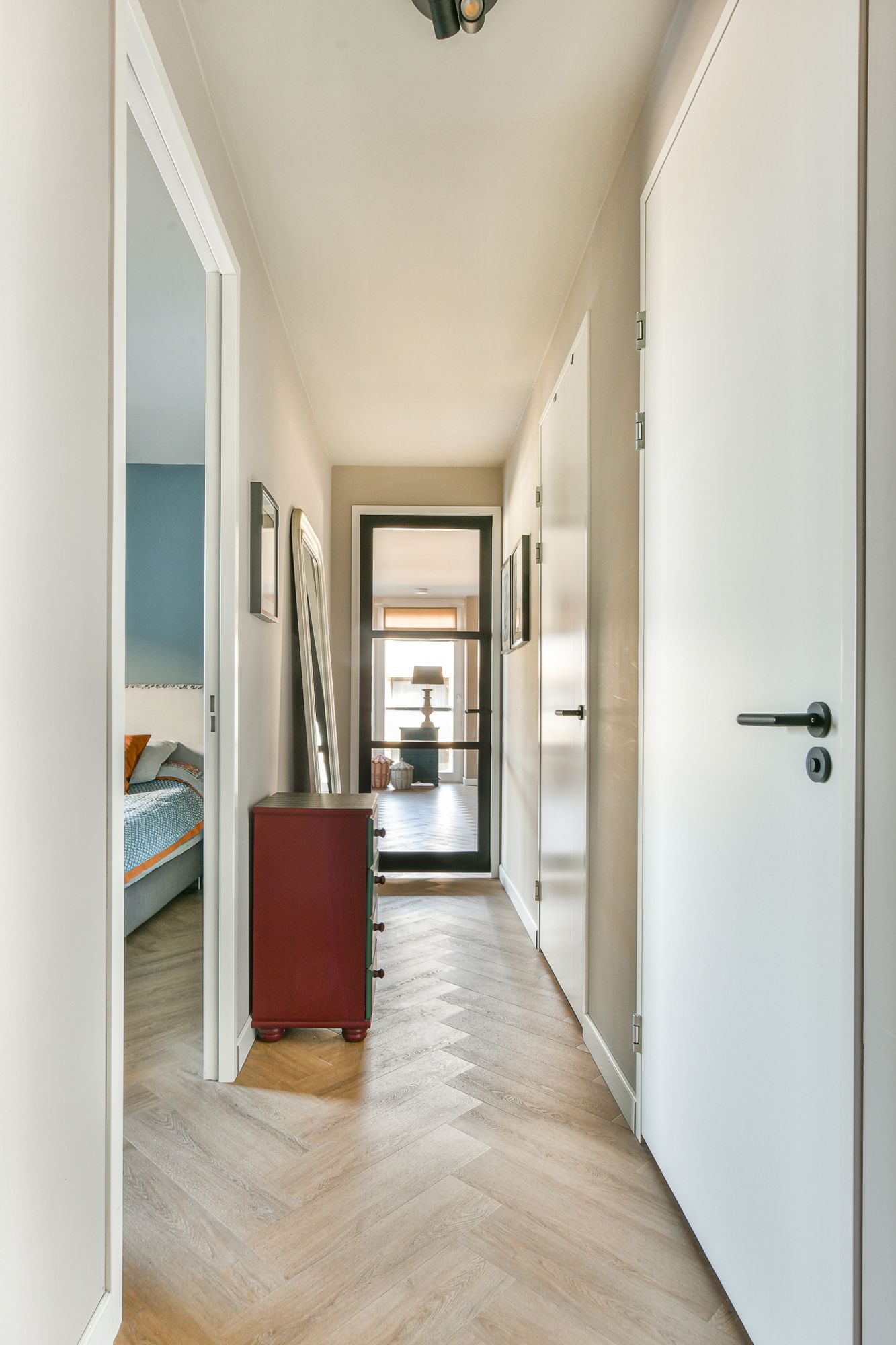 Foto 5 van Srefidensiplein 226