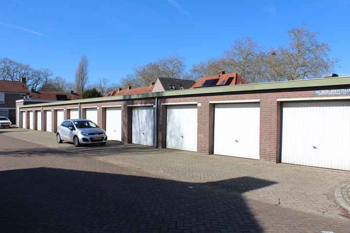 Photo 3 of Salomon de Braystraat 63