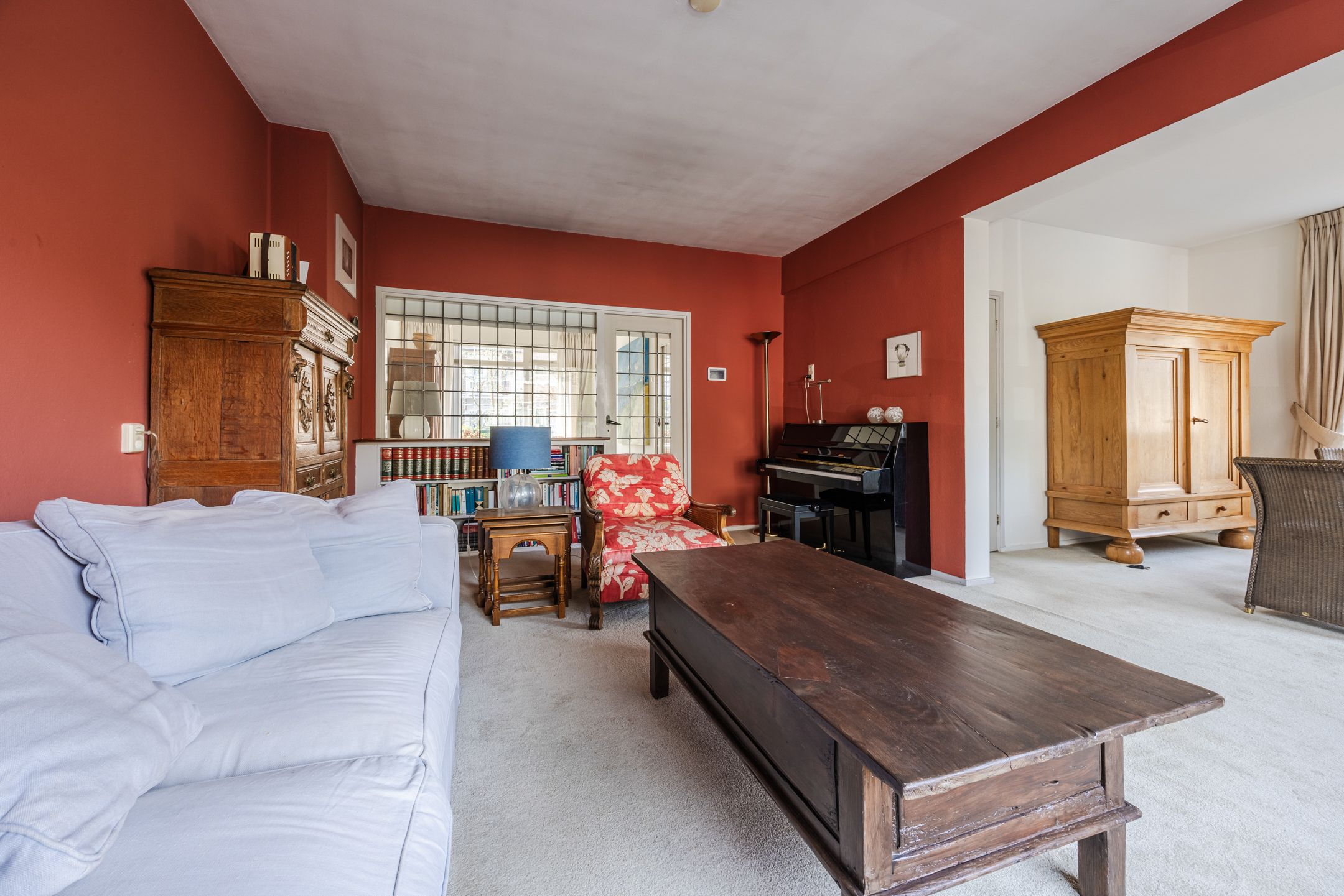 Light corner apartment in popular Bezuidenhout with sunny southwest balcony — 14