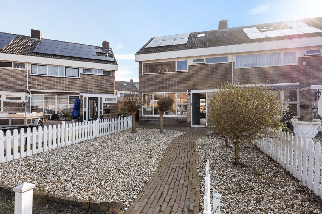 Foto 2 van Titanstraat 6