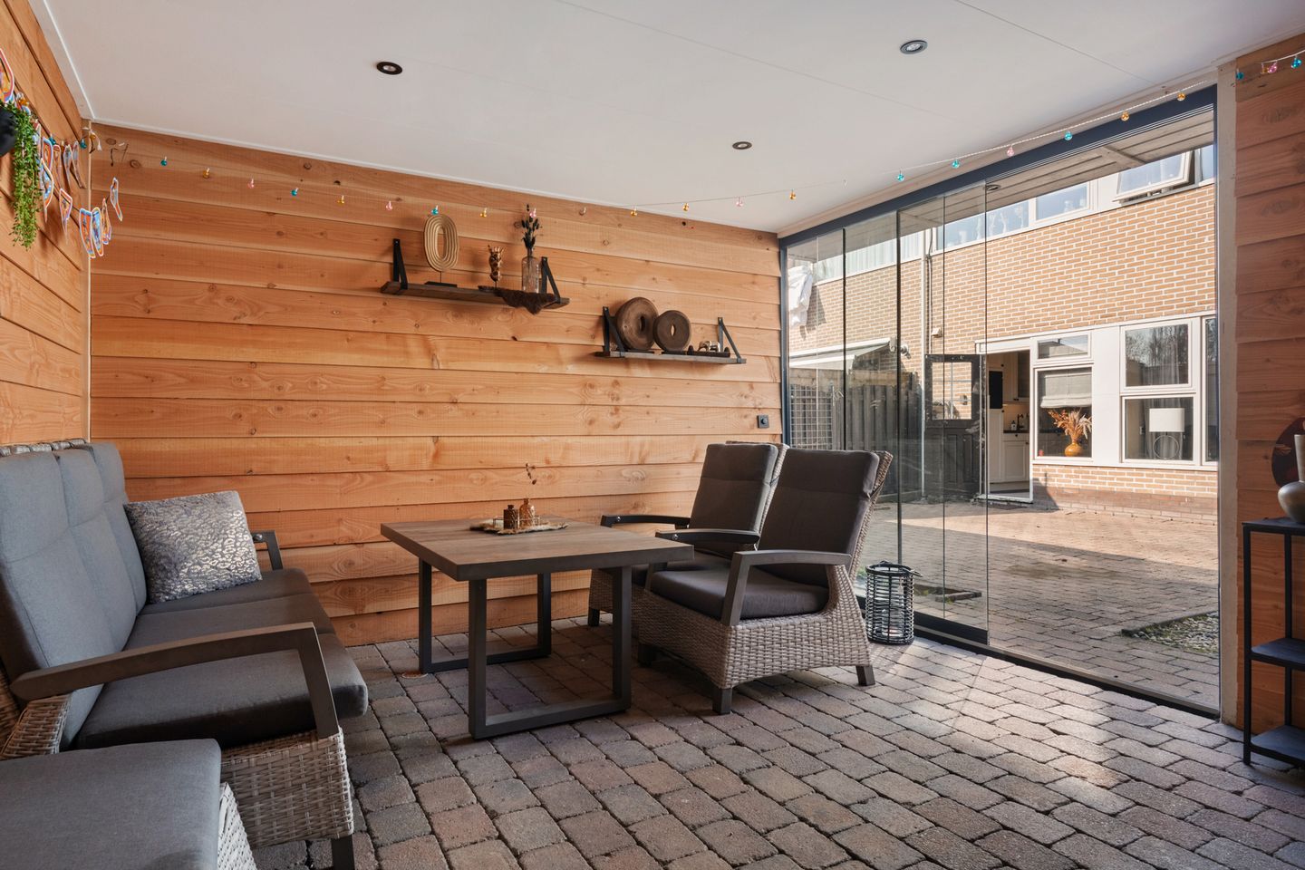 Foto 44 van Titanstraat 6