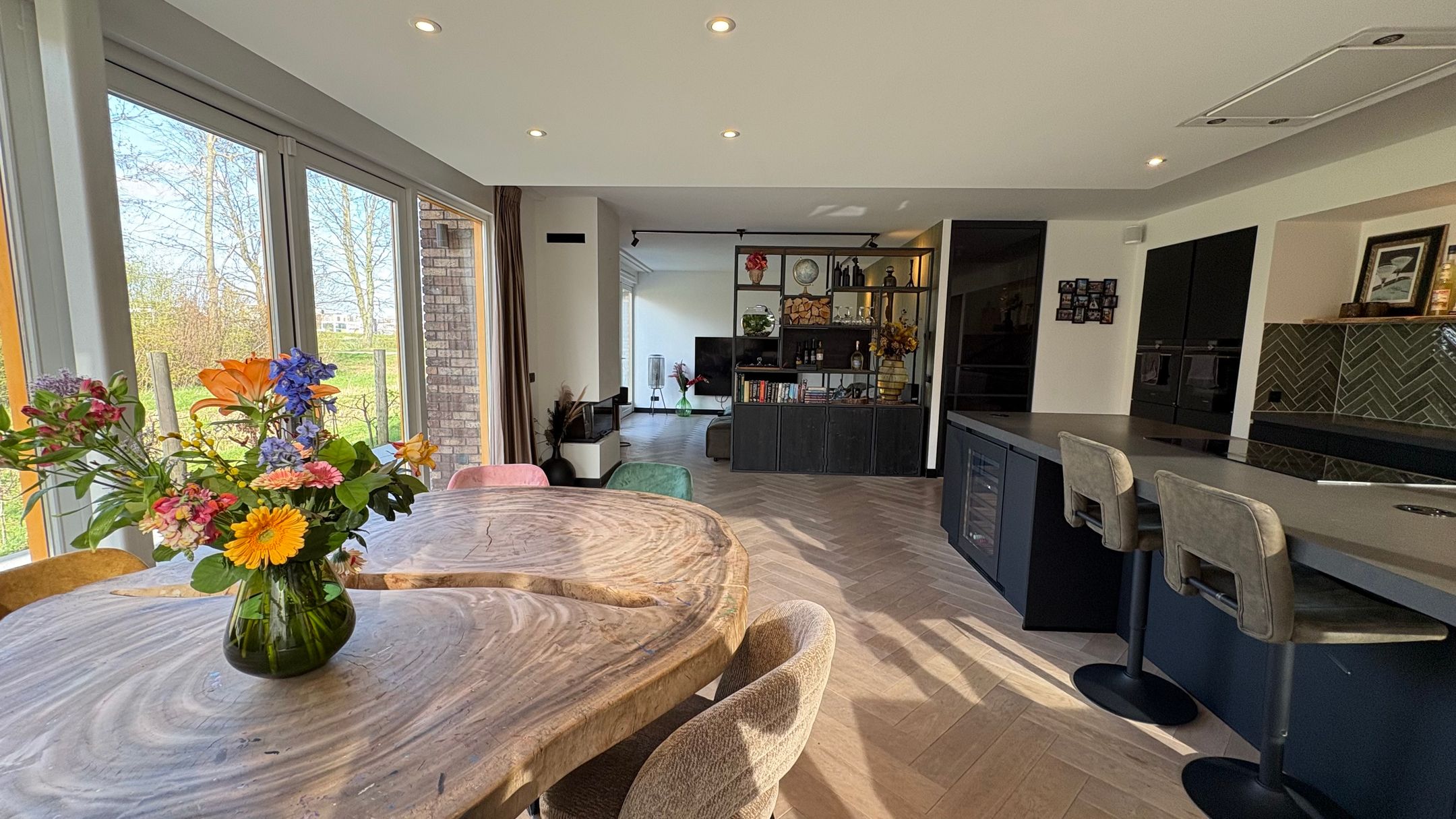 Luxury Detached Home in Duin with Dream Kitchen and Dual Bathrooms — 10