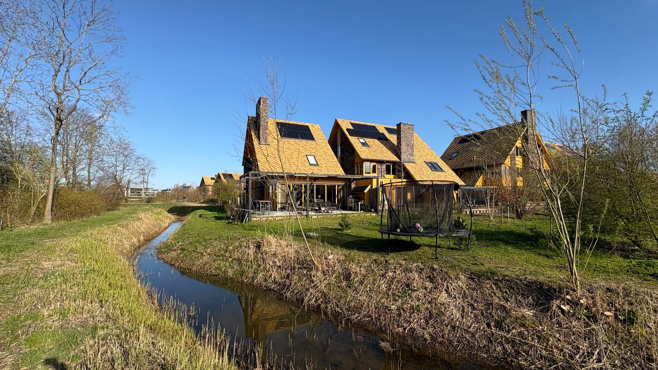 Luxury Detached Home in Duin with Dream Kitchen and Dual Bathrooms — 35