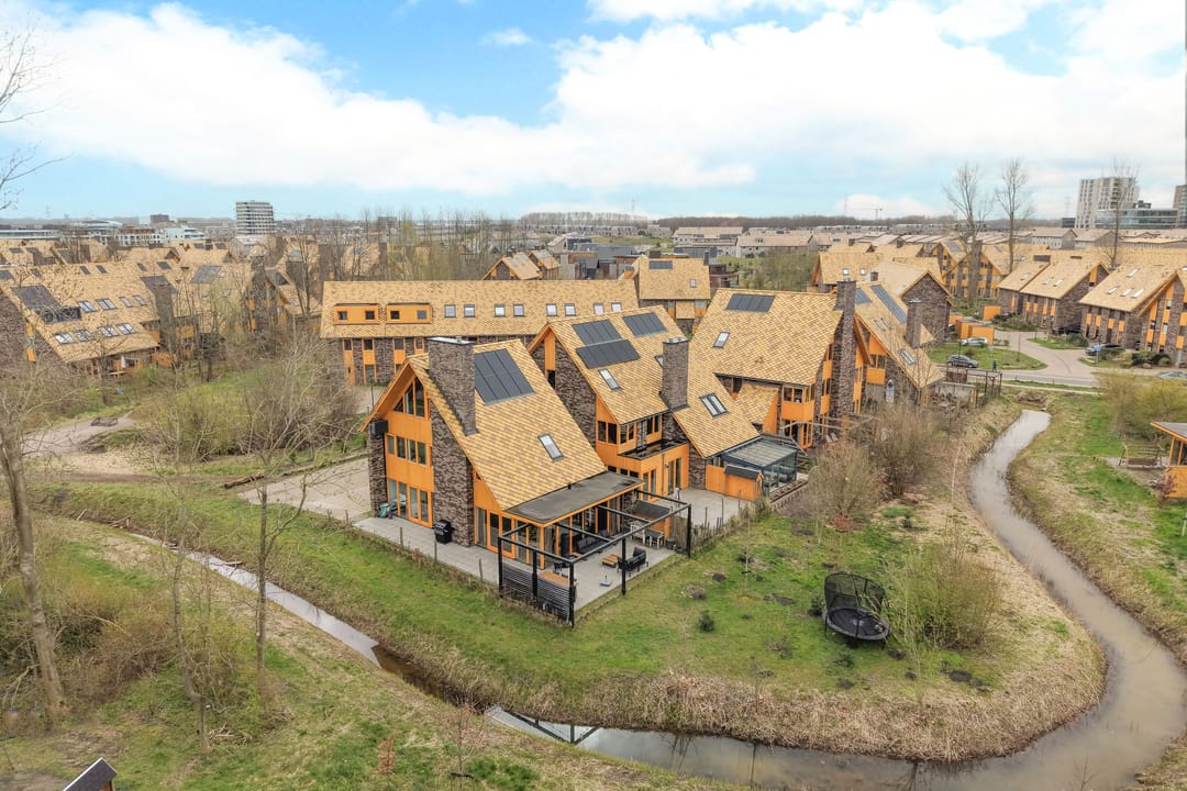 Luxury Detached Home in Duin with Dream Kitchen and Dual Bathrooms — 37