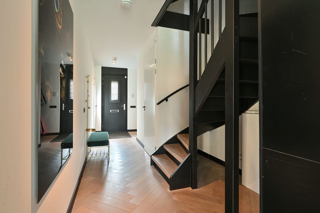 Luxury Detached Home in Duin with Dream Kitchen and Dual Bathrooms — 14