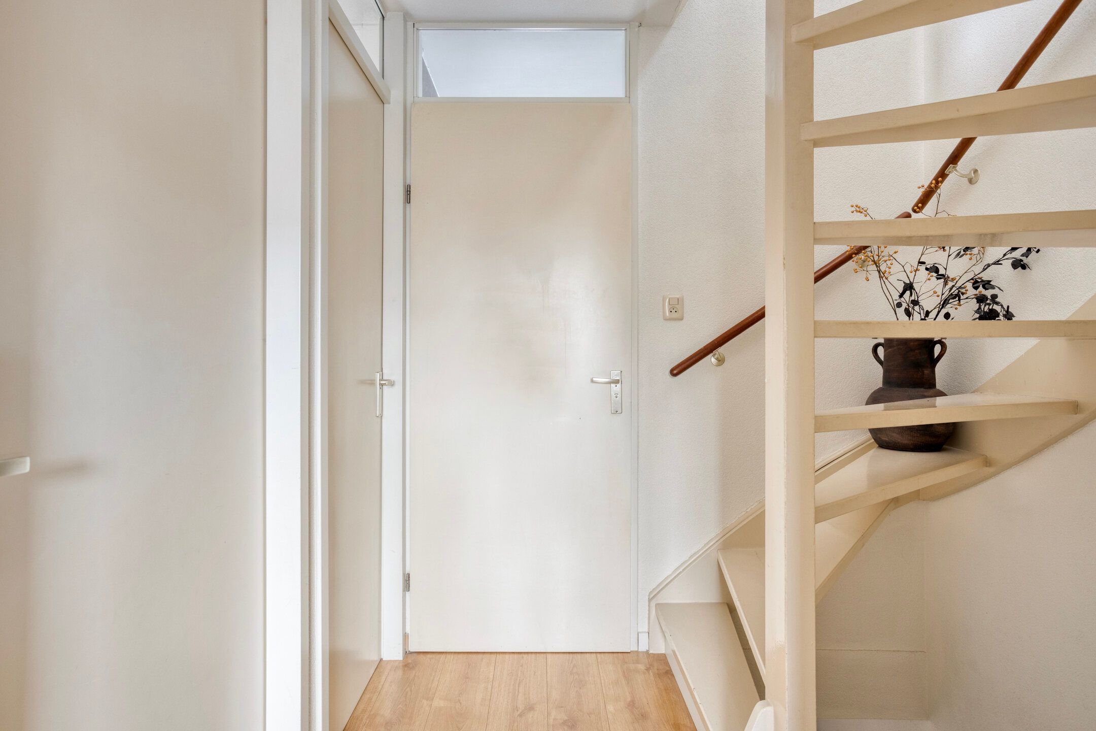 Fully Extended Move-in Ready Corner Home with Garage and Spacious Serre — 23