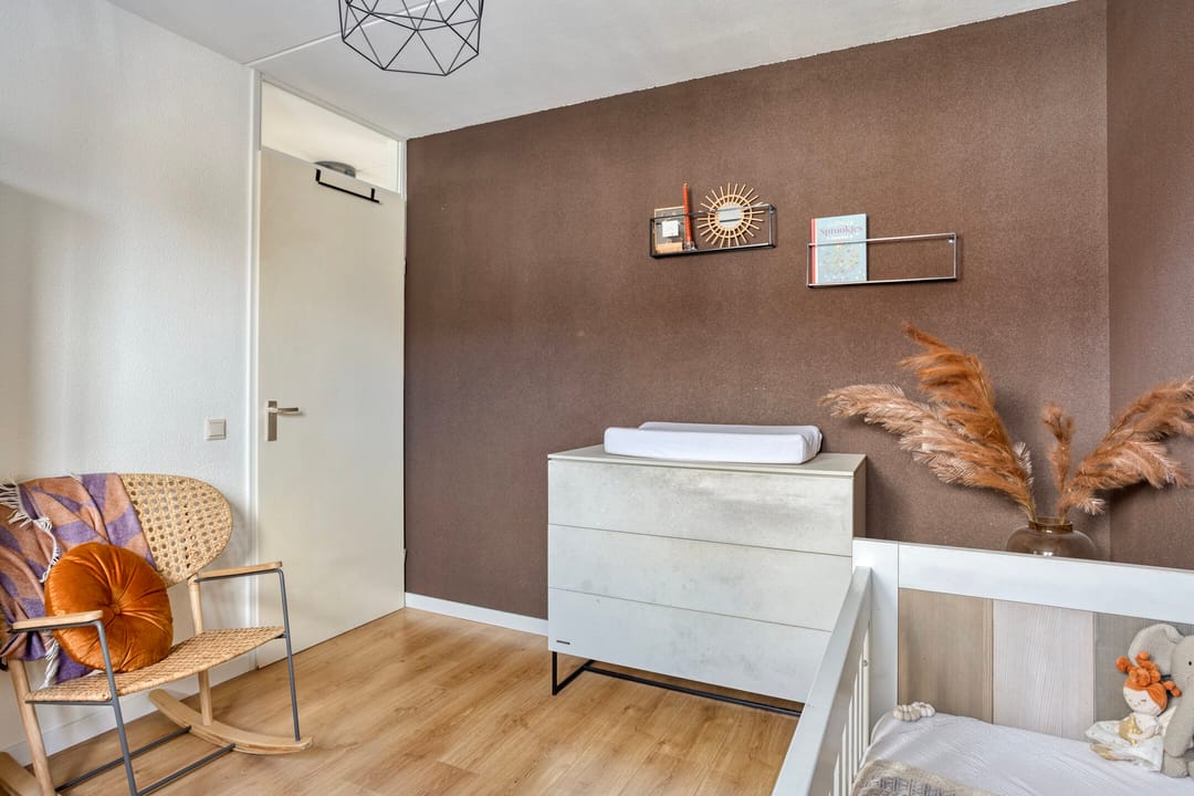 Fully Extended Move-in Ready Corner Home with Garage and Spacious Serre — 37