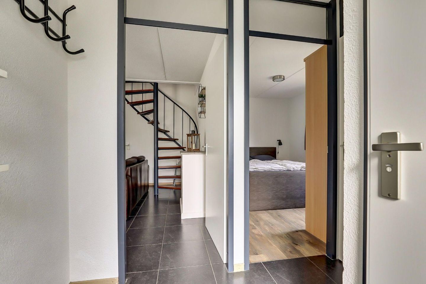 Foto 10 van Pholas 12