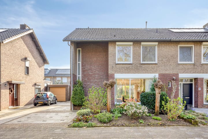 Photo 2 of Auwerhofstraat 25