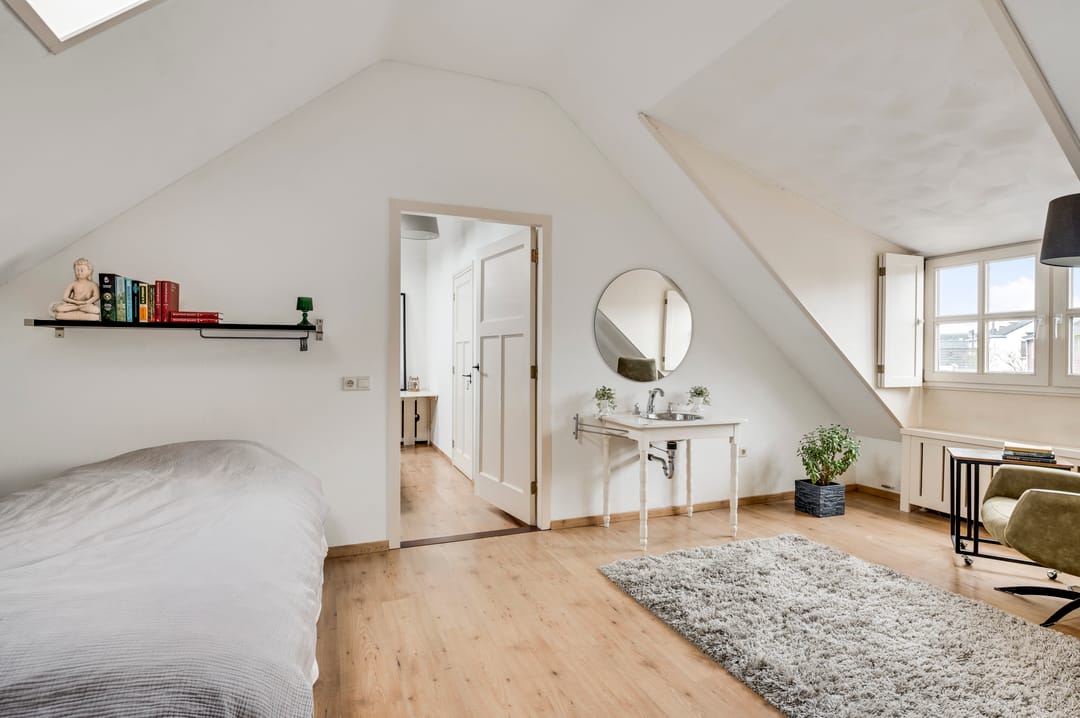Characterful Semi-Detached Farmhouse with Six Bedrooms in Soerendonk — 39