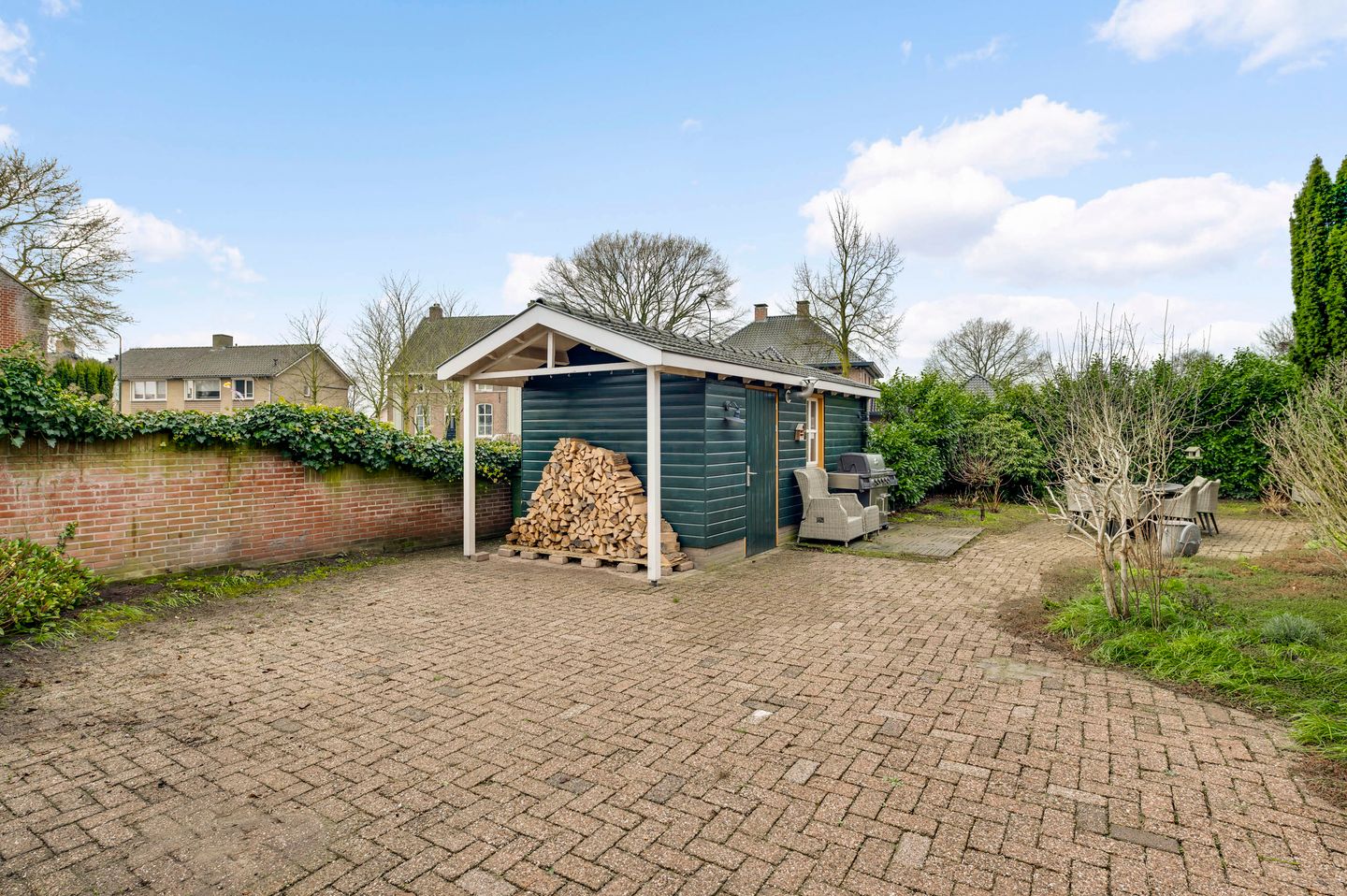 Characterful Semi-Detached Farmhouse with Six Bedrooms in Soerendonk — 48