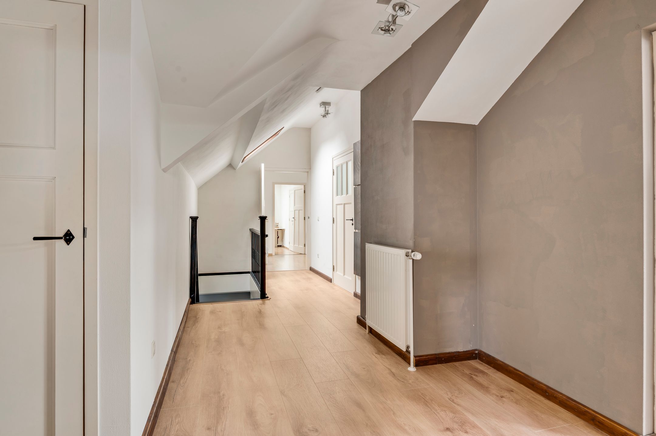 Characterful Semi-Detached Farmhouse with Six Bedrooms in Soerendonk — 28